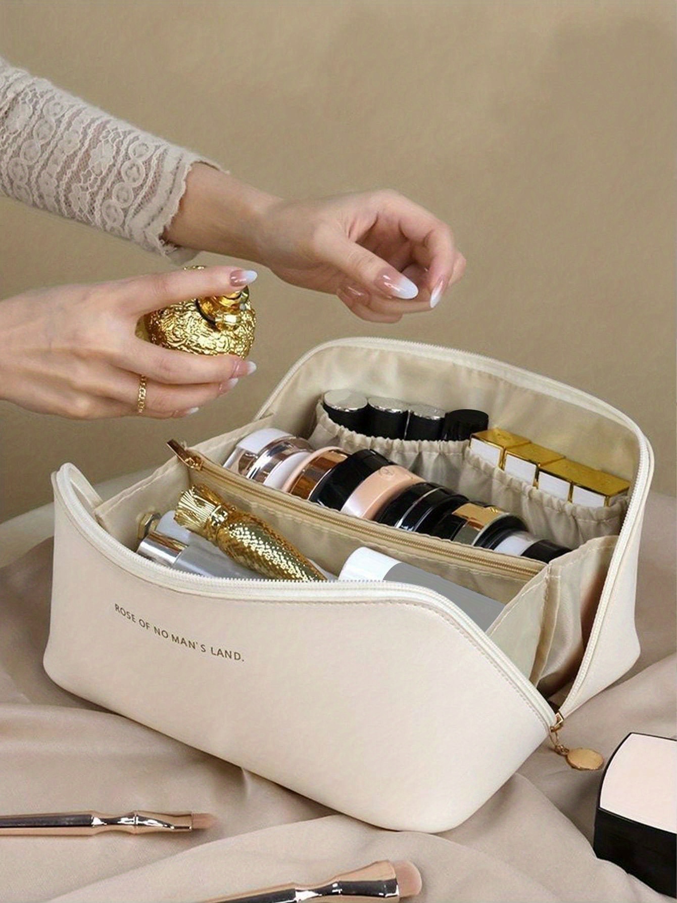 minimalist zipper makeup puch lightweight cosmetic bag versatile toiletry wash bag details 2