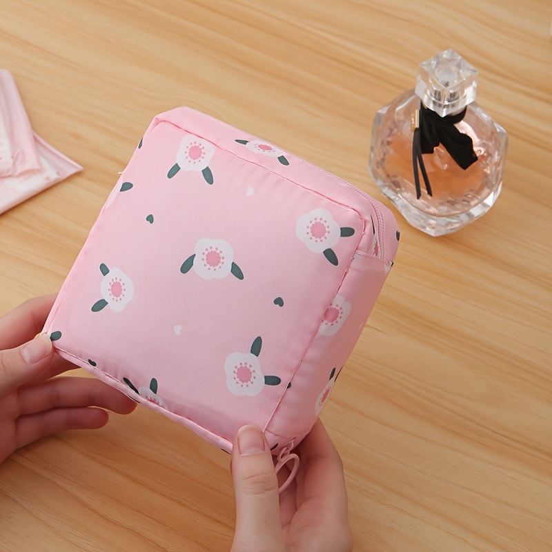 cute cartoon print sanitary napkin bag portable lightweight storage bag with zipper details 4