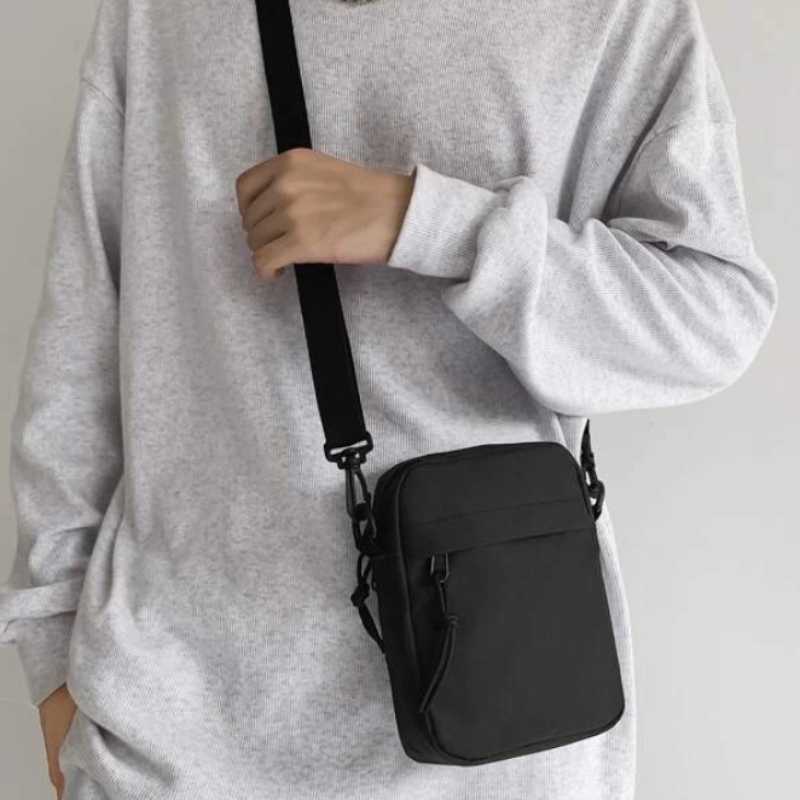 1pc mens solid color mini crossbody bag multifunctional fashionable and simple shoulder bag crossbody bag details 1